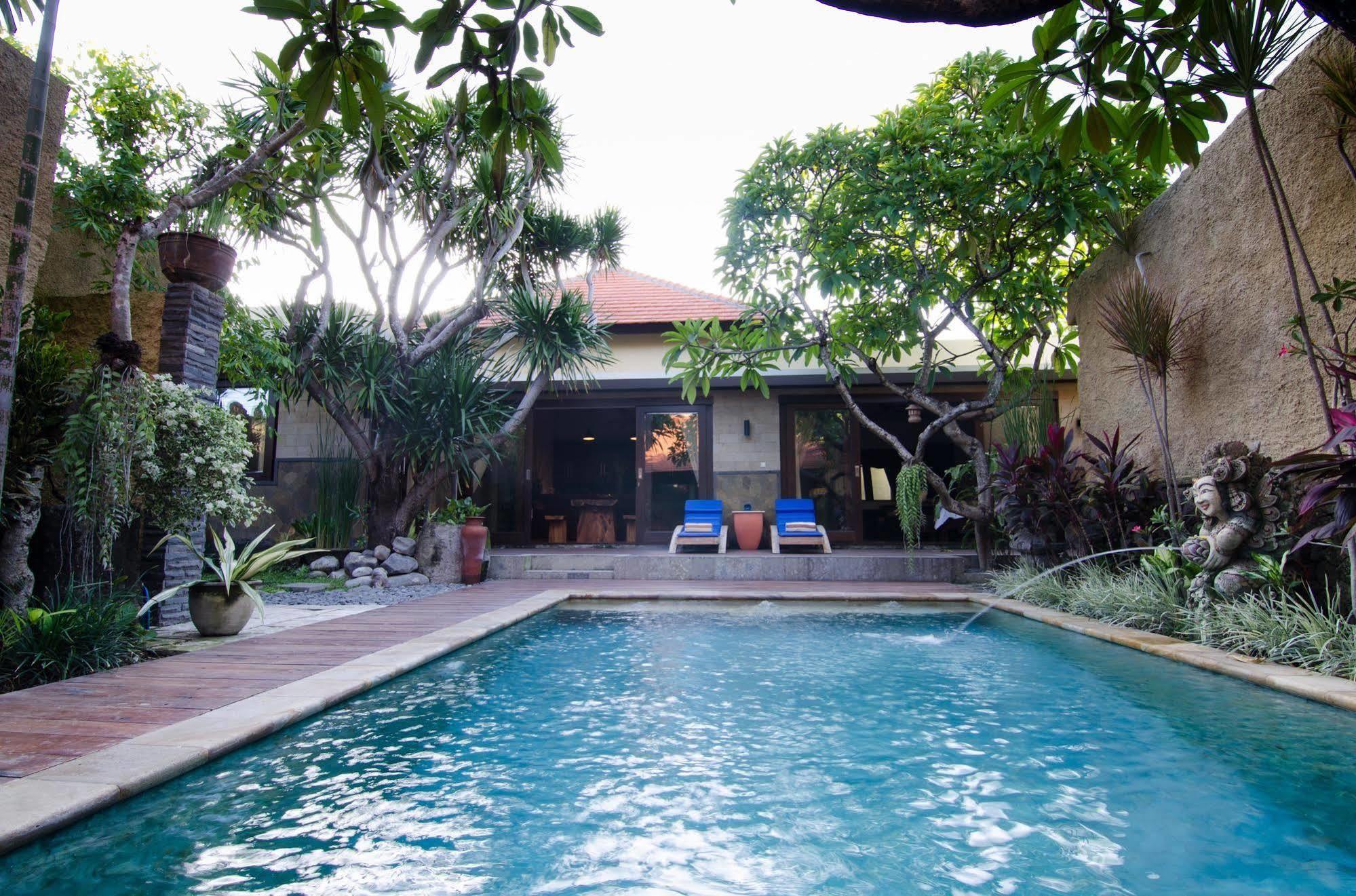 Nesanur * Sanur (Bali)